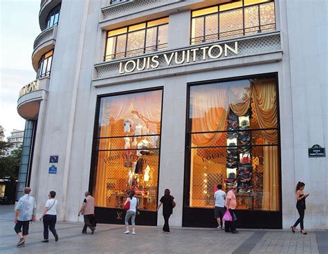 louis vuitton purses in paris|louis vuitton paris store website.